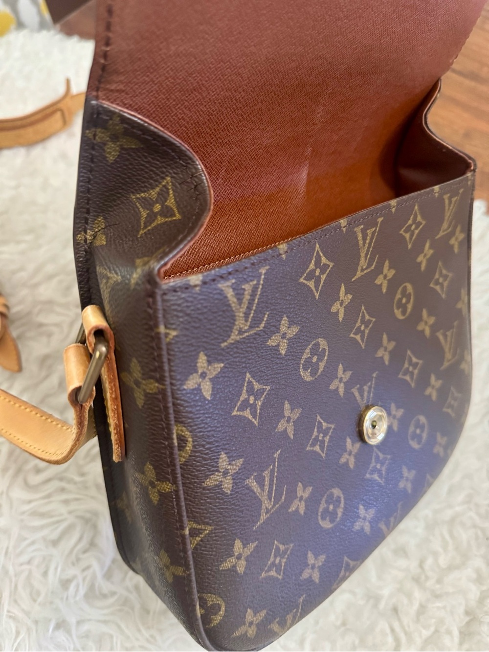LOUIS VUITTON Saint Cloud Monogram GM - Picture 11 of 16